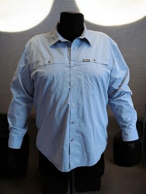 Wrangler Men’s Light Blue Casual Button-Down Shirt